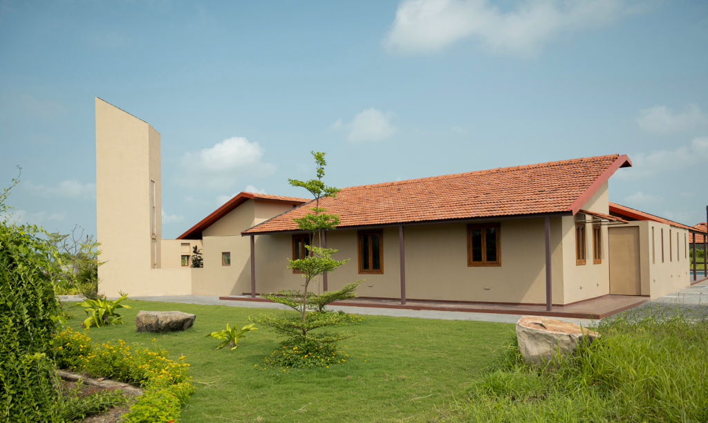 This Village Farm House Design Connects the Inhabitants With Their Roots | ROOMOOR
